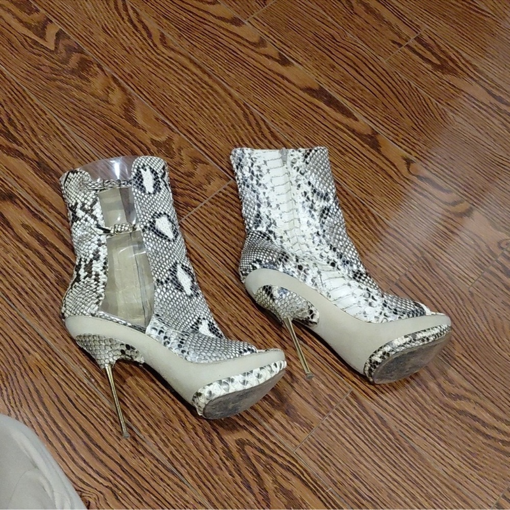 Massimo Dogana Real Python Leather Heels - Picture 8 of 8